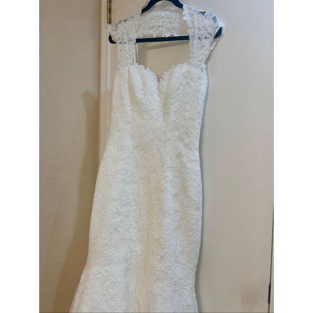 Mori Lee NEW size 10 Ivory Lace Wedding dress with train - Picture 3 of 16